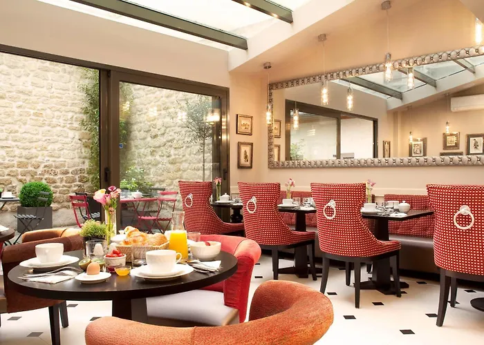 Des Comedies Hotell 3*