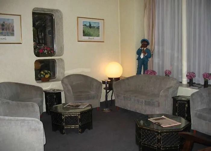 Hotel Des Comédies