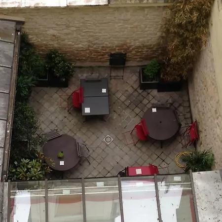 Des Comedies Hotell 3*
