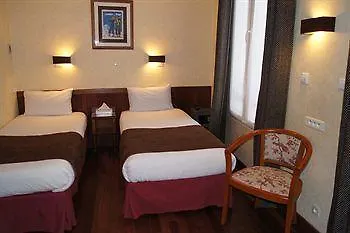 Des Comedies Hotell 3*