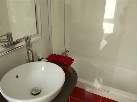 Hotell Des Comedies 3*